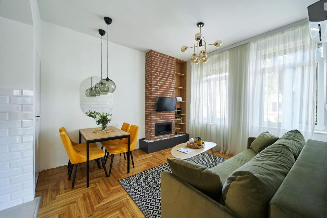 Modern Living Apt - Emberly - Private Parking Νόβι Σαντ Εξωτερικό φωτογραφία