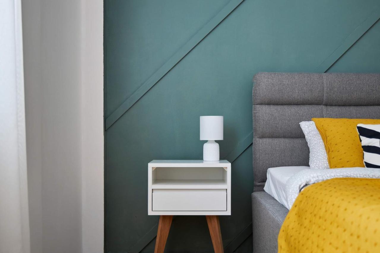 Modern Living Apt - Emberly - Private Parking Νόβι Σαντ Εξωτερικό φωτογραφία