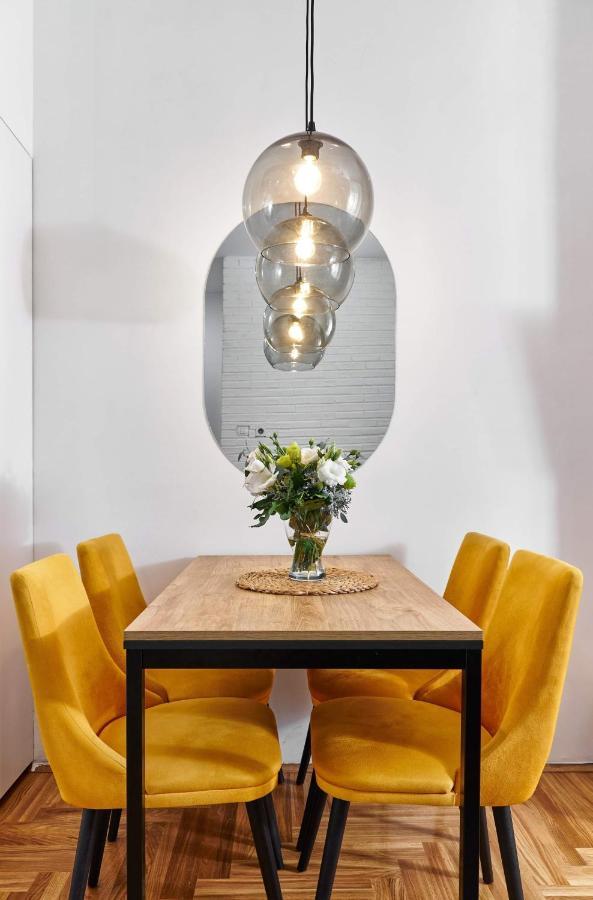 Modern Living Apt - Emberly - Private Parking Νόβι Σαντ Εξωτερικό φωτογραφία